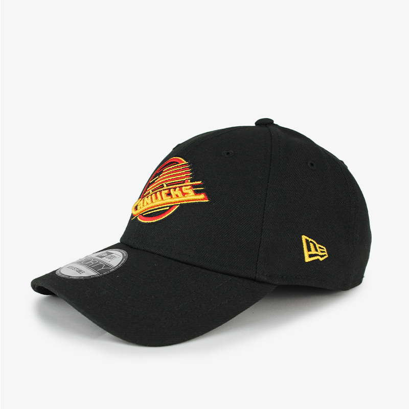 Black canucks hat online