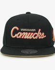 Vancouver Canucks Mitchell & Ness Youth Cream Script skate Flat Brim Snapback