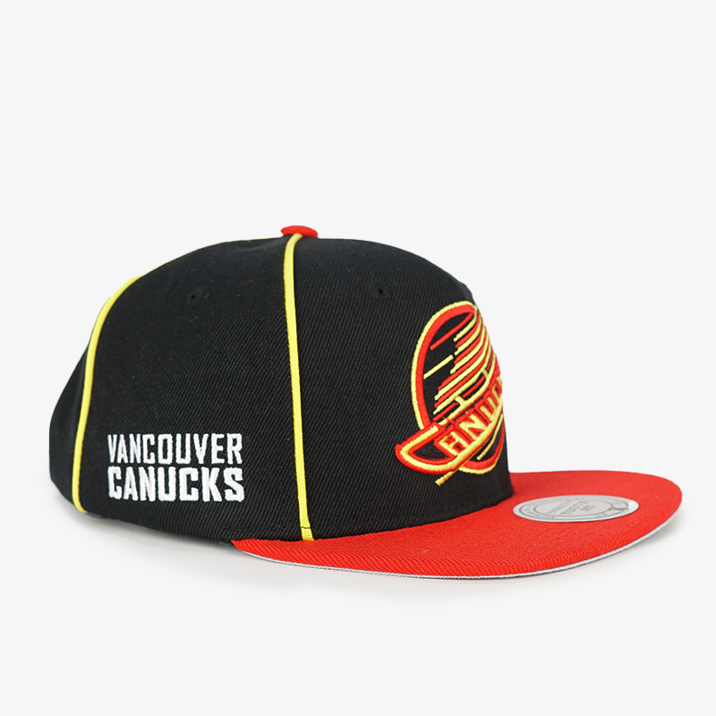 Vancouver Canucks Outerstuff Youth Pipe Skate Snapback