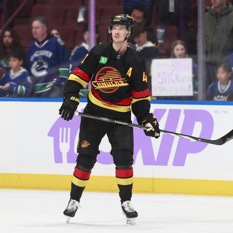 Pettersson Skate Set 2 Jersey Auction – Vanbase