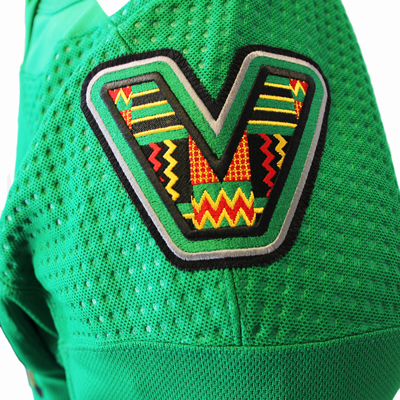 Canucks jersey black sales