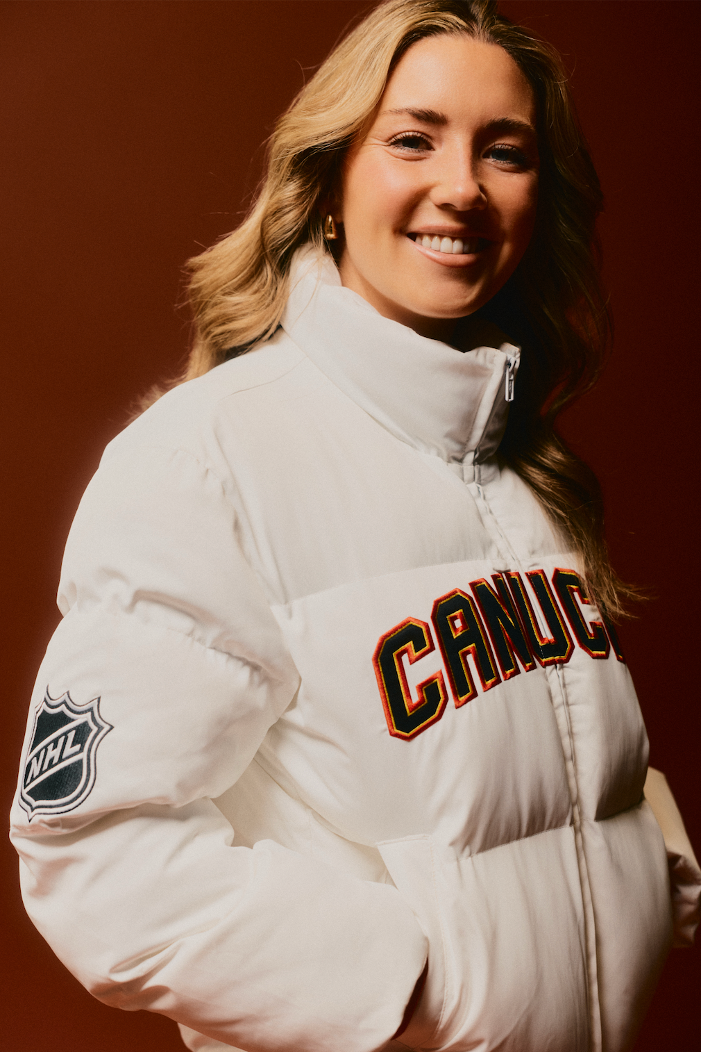 Vancouver Canucks Signature Collection Women Cropped Puffer