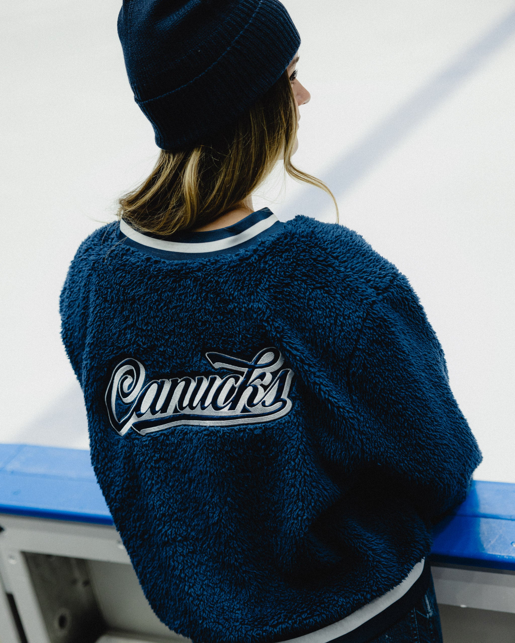 Vancouver Canucks Wild Collective Women&#39;s Reversible Sherpa Bomber