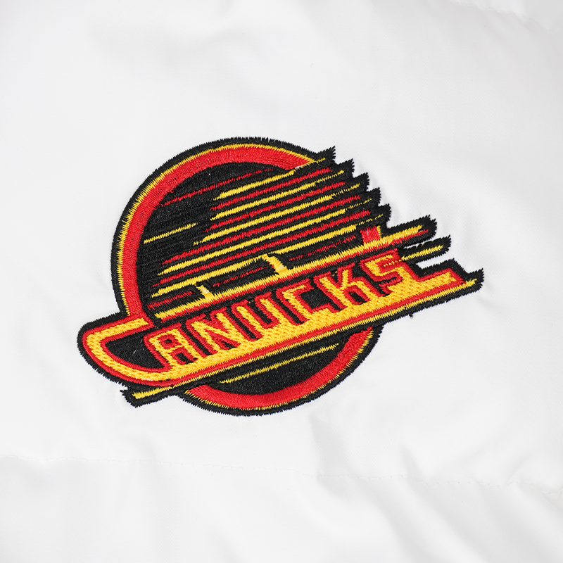 Vancouver Canucks Signature Collection Women Cropped Puffer