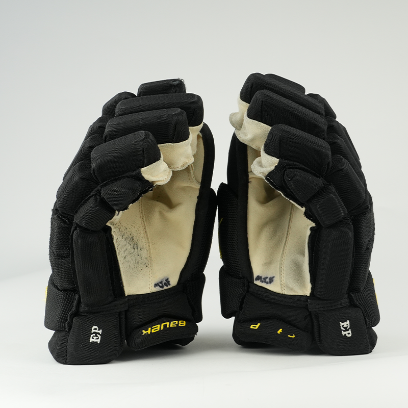 Jonathan Lekkerimäki Bauer Vapor Hyperlite Black Gloves