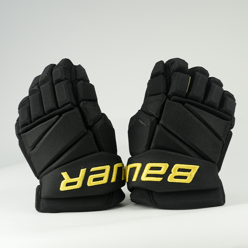 Jonathan Lekkerimäki Bauer Vapor Hyperlite Black Gloves